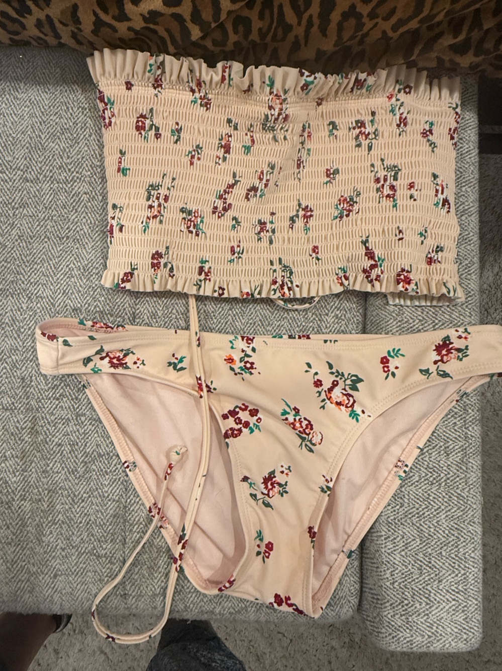 Xhilaration Medium Floral 2 Piece Bikini Smocked High Waist Swimsuit - Picture 2 of 5